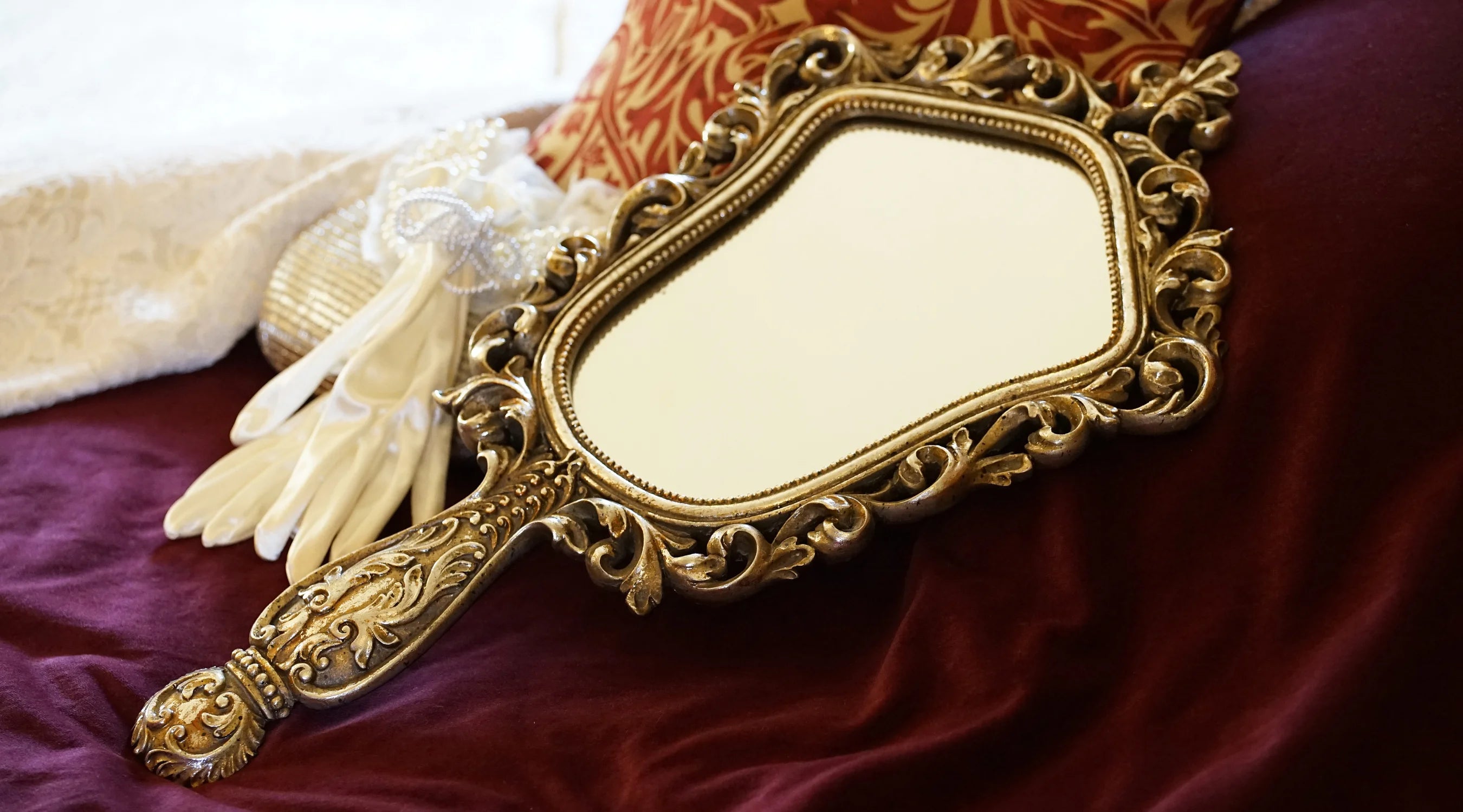 The Fascinating History of Mirrors: A Journey Through Time